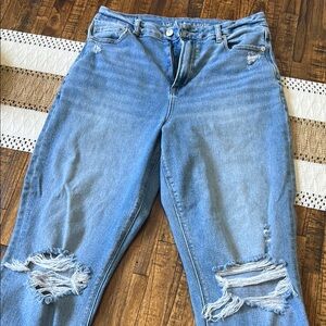 American Eagle Outfitters Women's Blue Distressed Mom Jeans